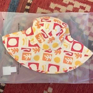 Lack of color sunhat M/L. Brand new never used with tags.